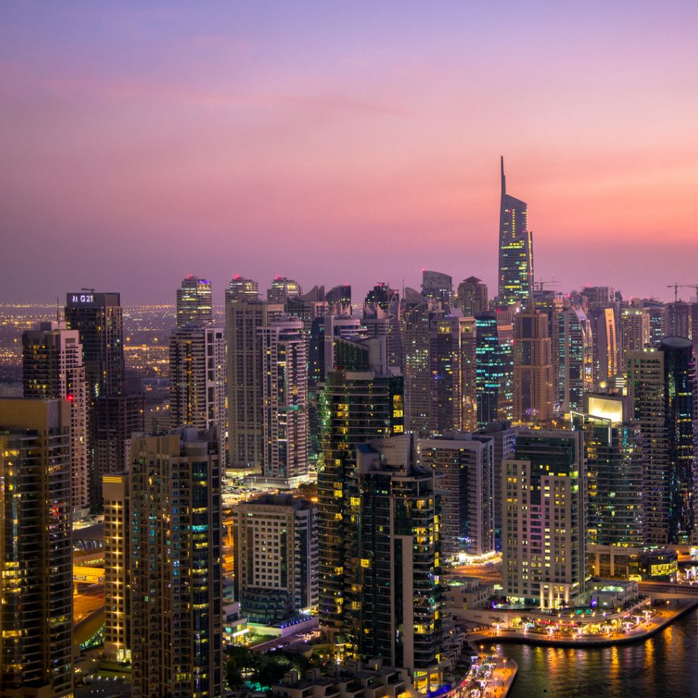 International entrepreneurs reviewing UAE business setup documents